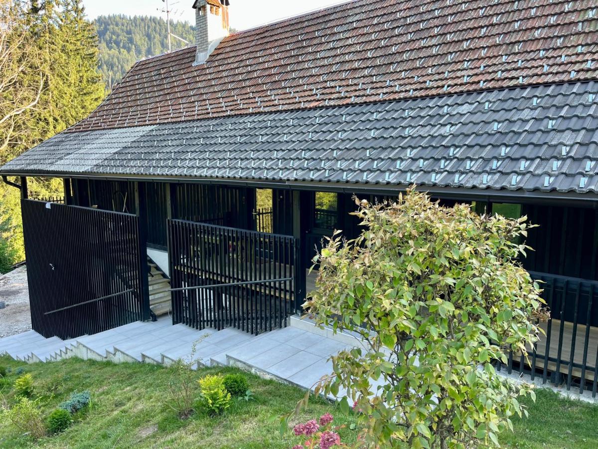 Apartments Pri Fencu Jesenice Exterior foto